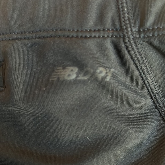 New Balance Leggings w/ Zipper Ankles - Picture 9 of 11